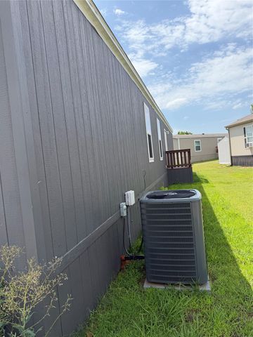 115 Collins, Knollwood, TX 75092