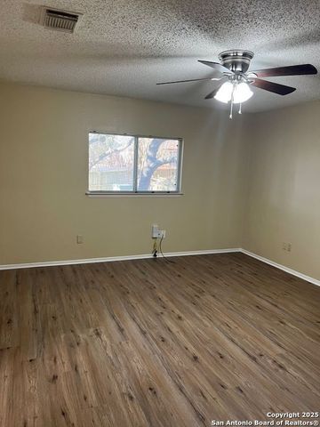 15715 Persimmon Hill, San Antonio, TX 78247