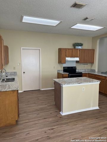 15715 Persimmon Hill, San Antonio, TX 78247