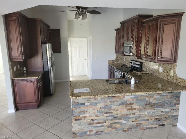 11802 Royal Tee CT, Cape Coral, FL 33991