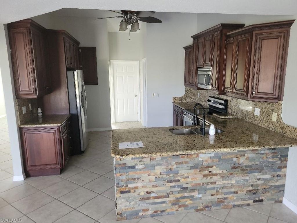 11802 Royal Tee CT, CAPE CORAL, FL 33991 — photo 2