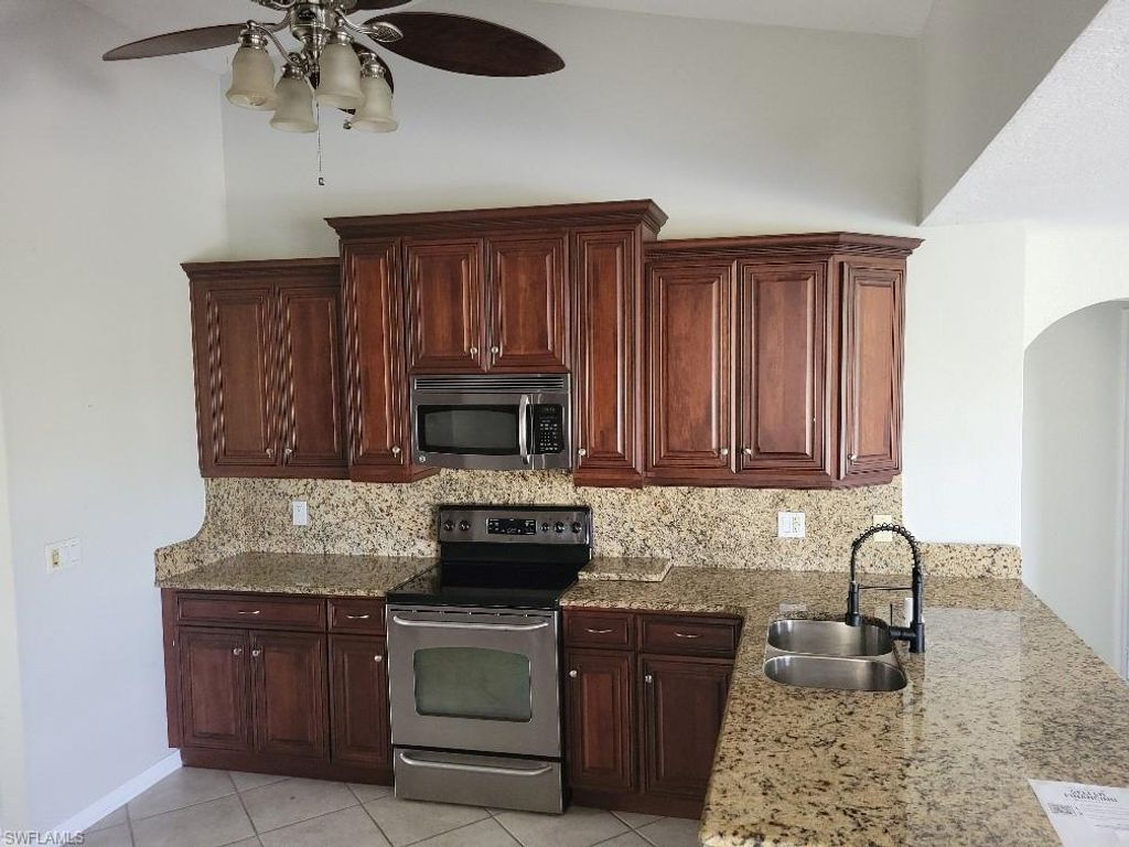 11802 Royal Tee CT, CAPE CORAL, FL 33991 — photo 3