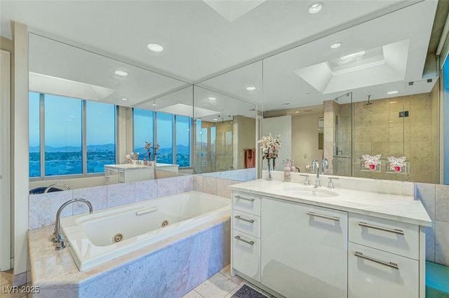 222 Karen Avenue 601, Las Vegas, NV 89109