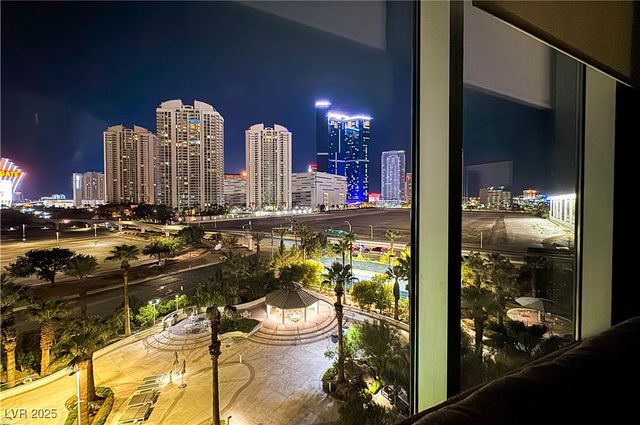 222 Karen Avenue 601, Las Vegas, NV 89109