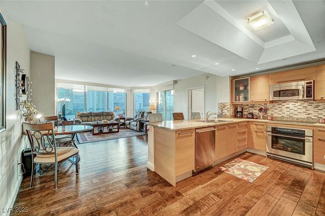 222 Karen Avenue 601, Las Vegas, NV 89109