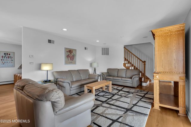 913 N Ocean Avenue N, Seaside Park, NJ 08752