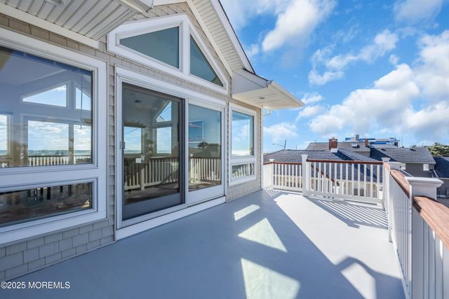 913 N Ocean Avenue N, Seaside Park, NJ 08752