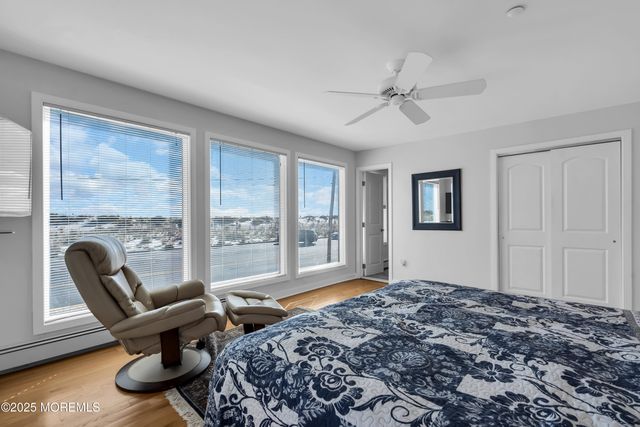 913 N Ocean Avenue N, Seaside Park, NJ 08752