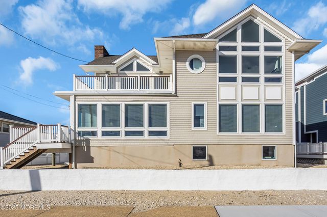 913 N Ocean Avenue N, Seaside Park, NJ 08752