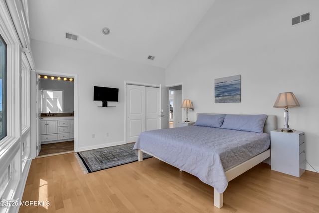 913 N Ocean Avenue N, Seaside Park, NJ 08752