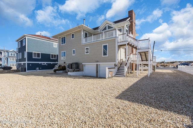 913 N Ocean Avenue N, Seaside Park, NJ 08752