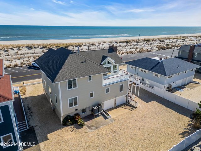 913 N Ocean Avenue N, Seaside Park, NJ 08752