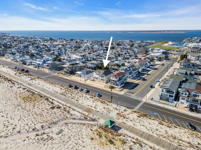 913 N Ocean Avenue N, Seaside Park, NJ 08752