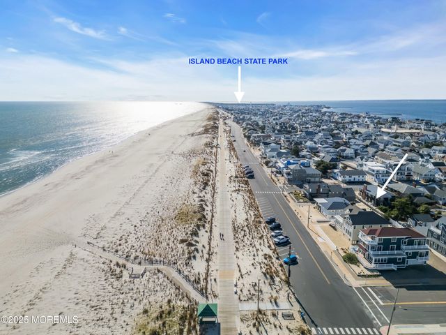913 N Ocean Avenue N, Seaside Park, NJ 08752