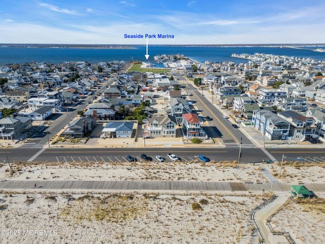 913 N Ocean Avenue N, Seaside Park, NJ 08752