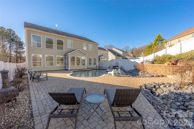 10011 Blackstone Drive, Huntersville, NC 28078