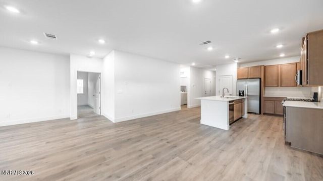 4337 White Feather Way, Sparks, NV 89436