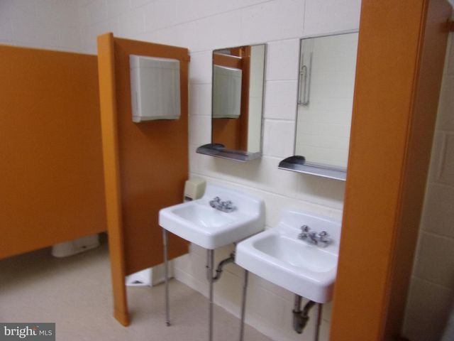 1300 GREENWOOD, Trenton, NJ 08609