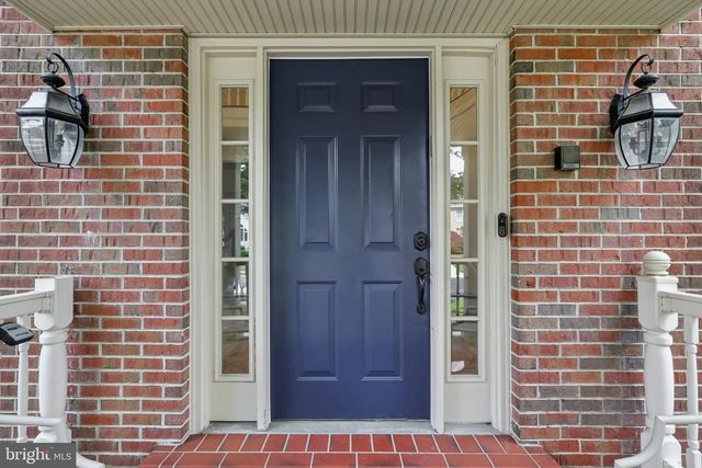 4 BROADACRE DR, Mount Laurel, NJ 08054