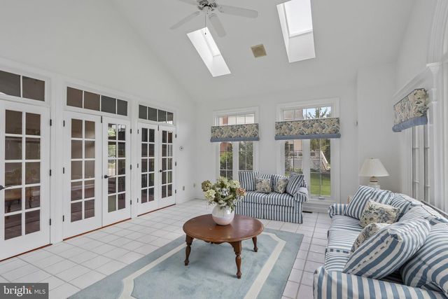 4 BROADACRE DR, Mount Laurel, NJ 08054