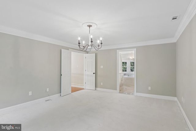 4 BROADACRE DR, Mount Laurel, NJ 08054