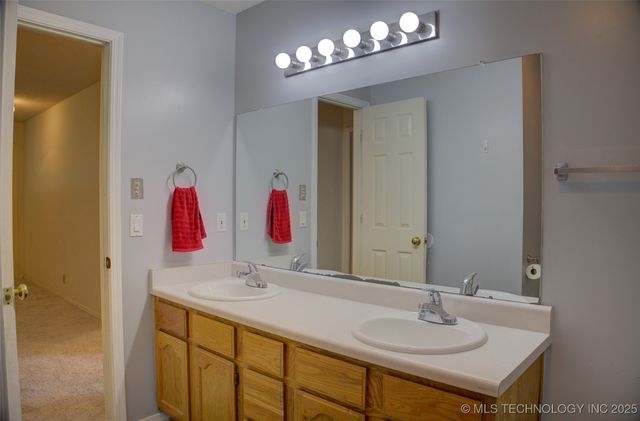 13109 E 79th Court N, Owasso, OK 74055