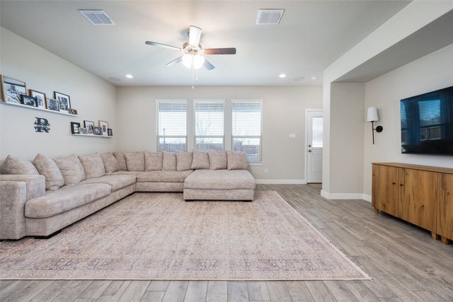 4024 Harvey Lane, Krum, TX 76249