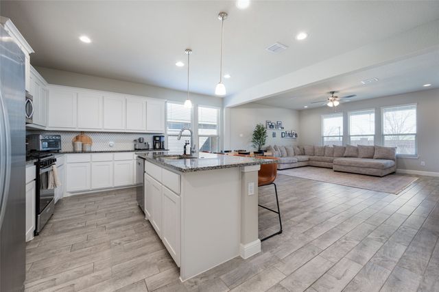 4024 Harvey Lane, Krum, TX 76249