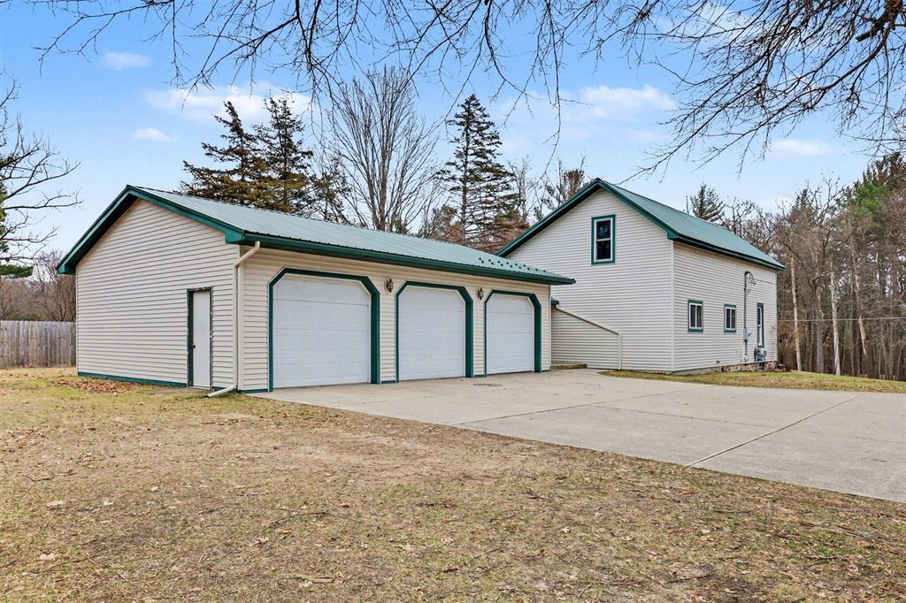 614 W South Street, Greenville, MI 48838