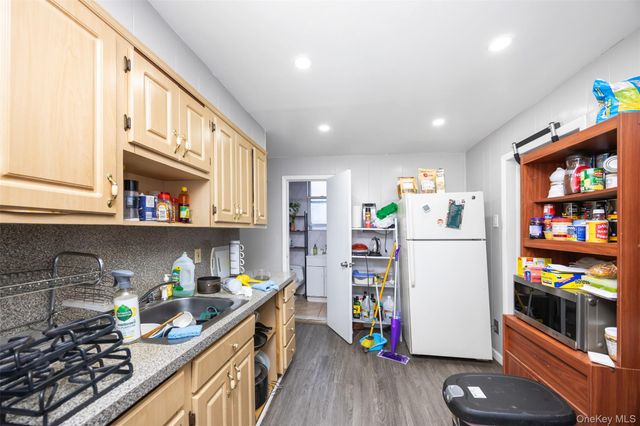 6511 Perry Avenue, Maspeth, NY 11378