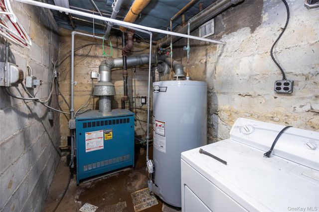 6511 Perry Avenue, Maspeth, NY 11378