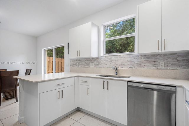 2781 NW 55th Way, Lauderhill, FL 33313