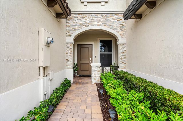 2781 NW 55th Way, Lauderhill, FL 33313