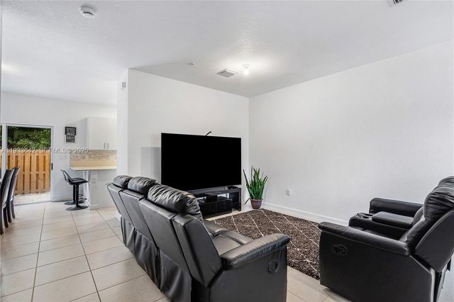 2781 NW 55th Way, Lauderhill, FL 33313