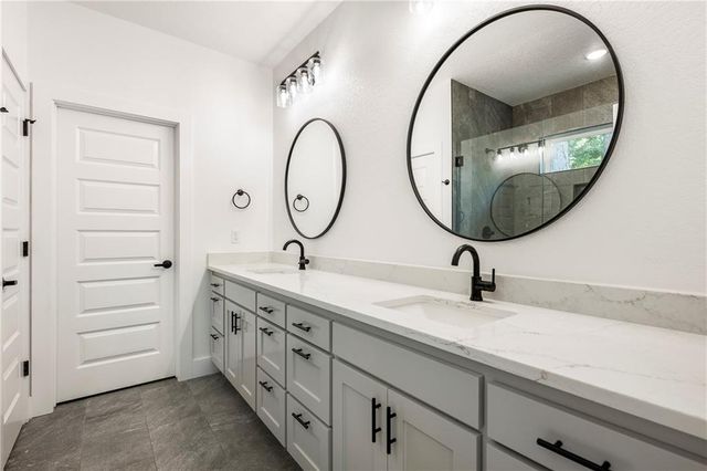 5 Florence Circle, Bella Vista, AR 72715
