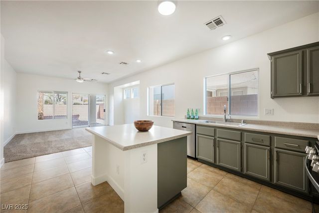 1020 Oceanwood Avenue, North Las Vegas, NV 89086