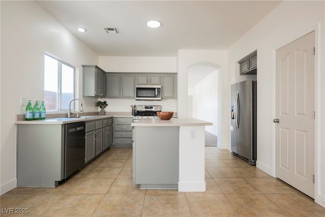 1020 Oceanwood Avenue, North Las Vegas, NV 89086