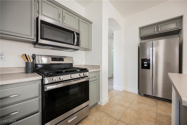 1020 Oceanwood Avenue, North Las Vegas, NV 89086