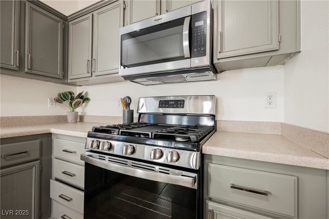 1020 Oceanwood Avenue, North Las Vegas, NV 89086