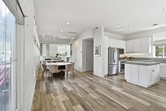 12684 Carmel Country Rd 4, San Diego, CA 92130