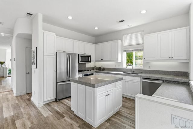 12684 Carmel Country Rd 4, San Diego, CA 92130