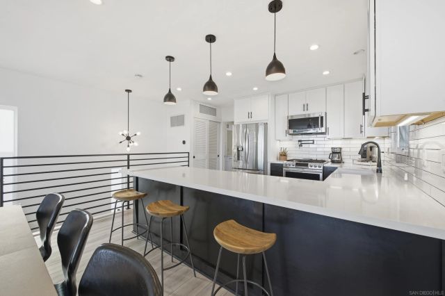 2354 Chalcedony, San Diego, CA 92109