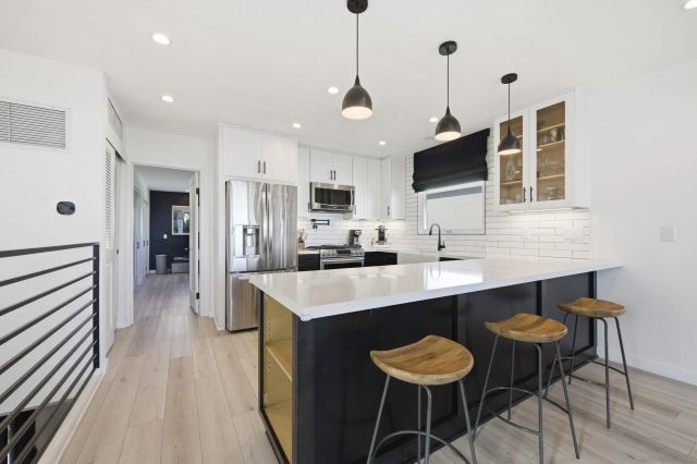 2354 Chalcedony, San Diego, CA 92109