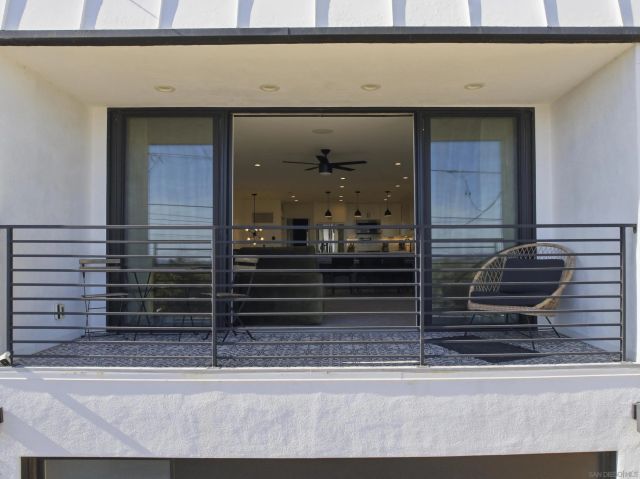 2354 Chalcedony, San Diego, CA 92109