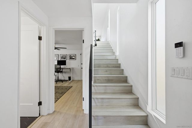 2354 Chalcedony, San Diego, CA 92109