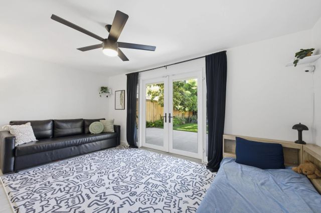 2354 Chalcedony, San Diego, CA 92109