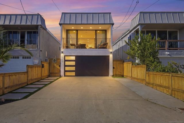 2354 Chalcedony, San Diego, CA 92109