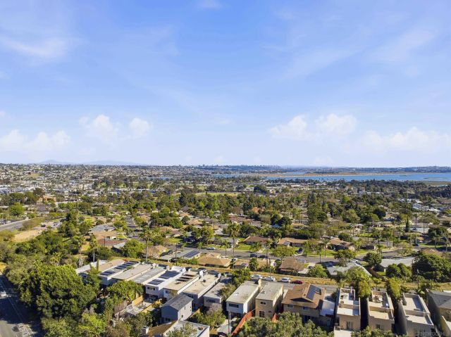 2354 Chalcedony, San Diego, CA 92109
