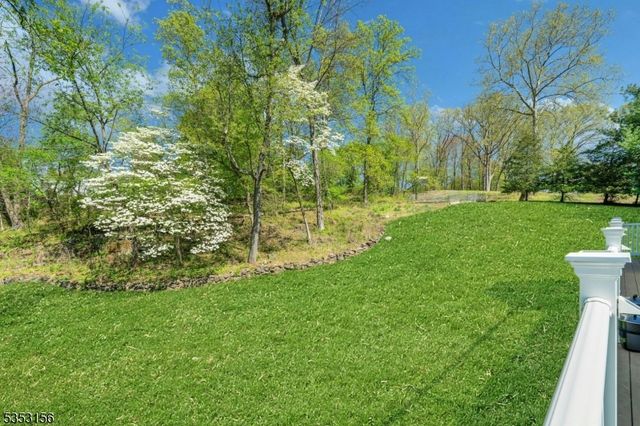 25 Mary Dr, Montville Twp., NJ 07082