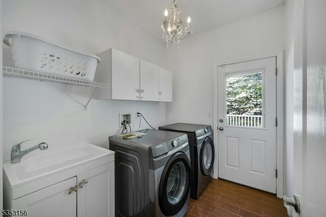 25 Mary Dr, Montville Twp., NJ 07082